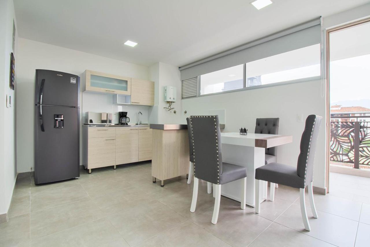 Camelot Apartahotel Μεντεγίν Εξωτερικό φωτογραφία
